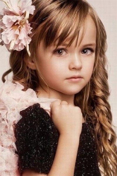 Une adorable petite princesse   ...