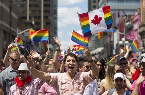 Justin Trudeau 1er Ministre du Canada, à la Gay Pride !