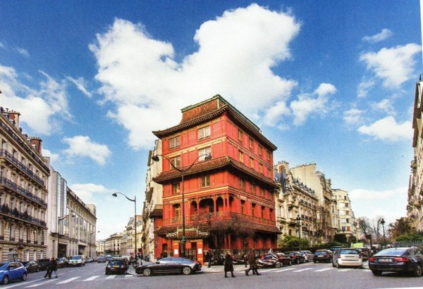 Une Pagode    ...    Au coeur de Paris  !