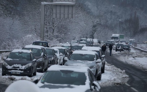 Après la neige, le verglas met l'Ile-de-France en alerte !