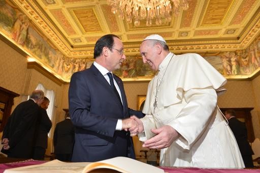 Première rencontre   ...  entre le Pape et F. Hollande !