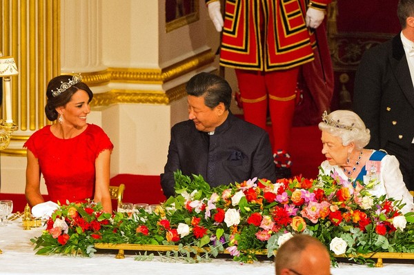  Kate en diadème pour son premier dîner d'Etat  !