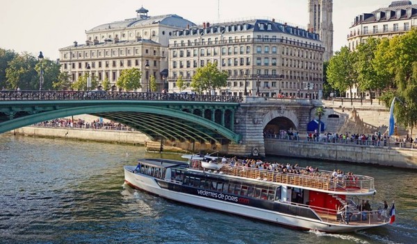 Une croisière sur la Seine   ...   offerte à Paris !