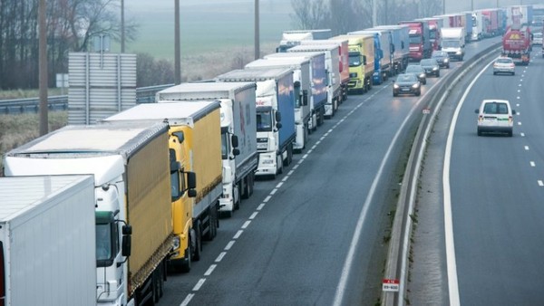 14 migrants retrouvés dans un camion frigorifique !