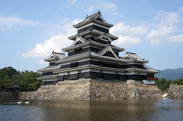 Japon   ...   le Château de Matsumoto  !