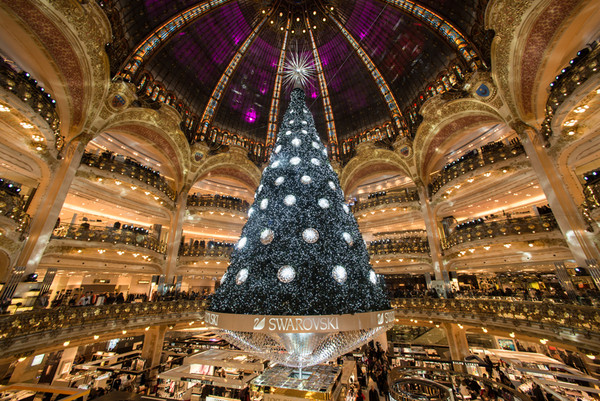 La plus belle décoration de ce Noël 2012 ... à Paris  !