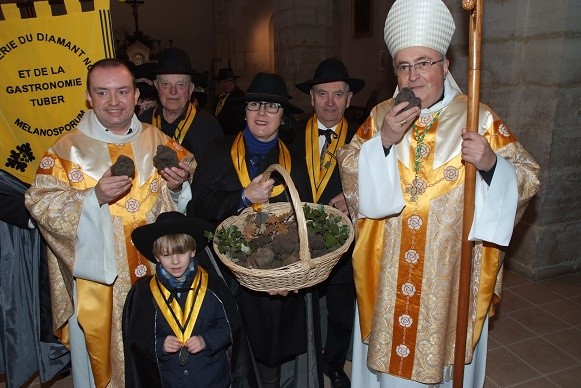 Richerenches, dans le Vaucluse : une messe des truffes !