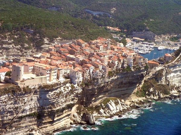 Bonifacio sur l'île de Corse   ...  En France  !  
