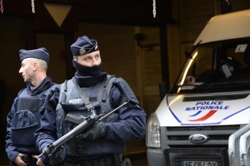 Prise d'otages en cours à Paris :  déjà 2  morts !