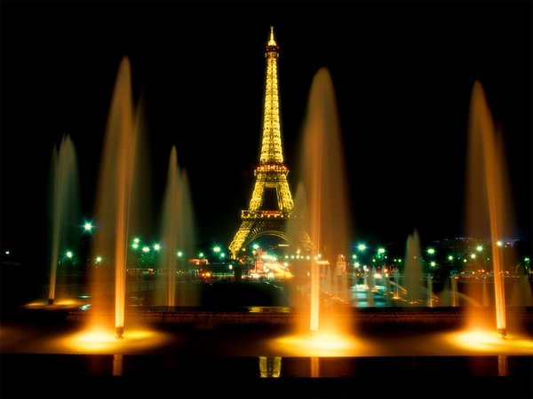 La  Tour  Eiffel  ...  dans toute sa splendeur !