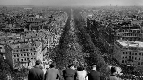 Victoire de la liberté  ...  8 mai 1945 !