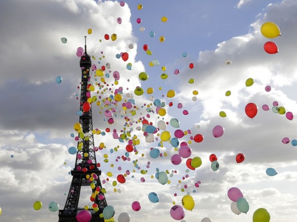 La Tour Eiffel   ...  fêtera ses 125 ans en 2017 !