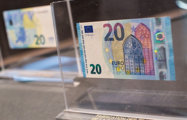 Le nouveau billet de 20 euros mis en circulation !