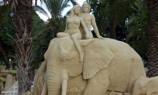 Sculptures de sable  ...  réalisées par S. Ruseler  !