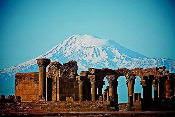 Le Mont Ararat en Turquie  ...