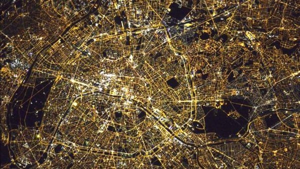 Paris la nuit : par l’astronaute Thomas Pesquet ...