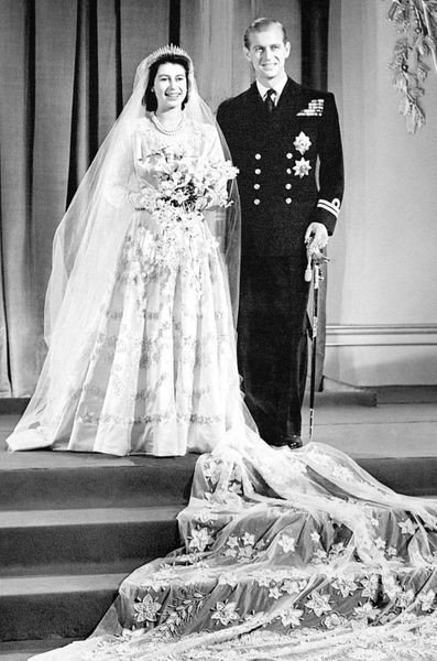 Pour toi Marité : photos du Mariage de la Reine en 1947 !