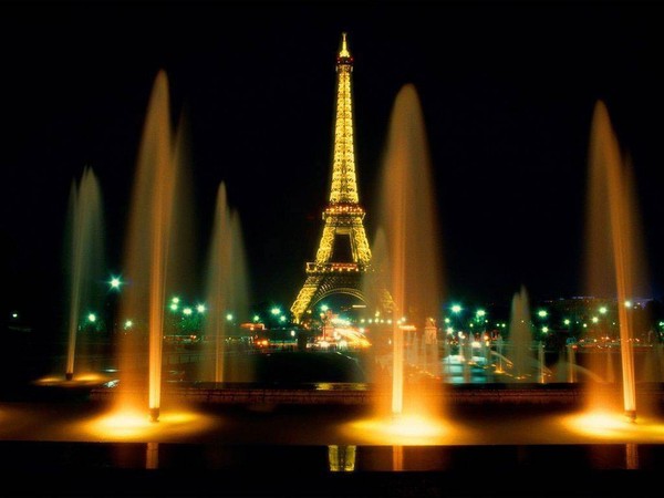 Paris      ...     ville lumière  !