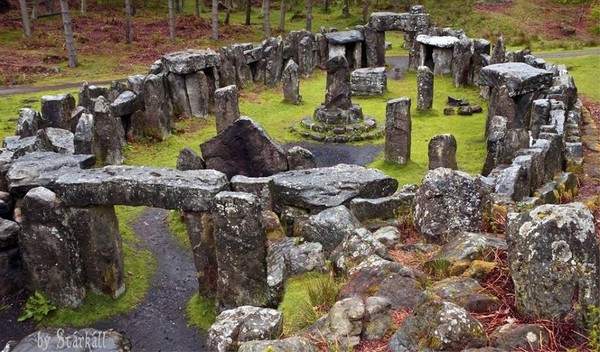 Irlande  ...  Le temple des Druides près de Ilton ! 