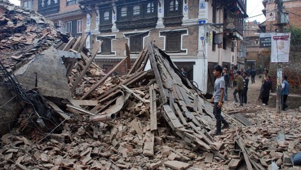 Séisme au Népal : plus de 2.000 morts  ...