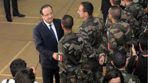 Hollande a-t-il échappé au pire à Bangui ?