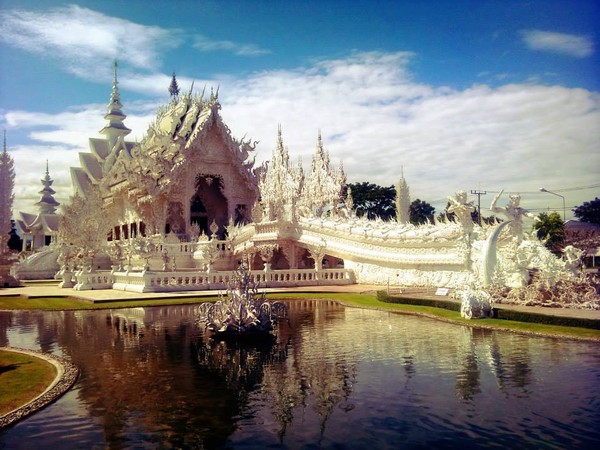 A Chiang Rai, En Thaïlande   ...   Le Temple Blanc !