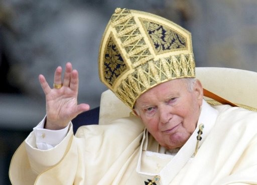 Le Pape Jean Paul II  ... Serait bientôt Canonisé  !