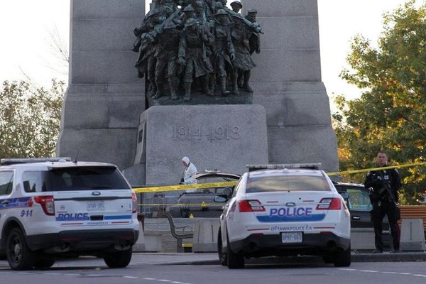 Canada 2 morts  ...  fusillade au Parlement d'Ottawa !