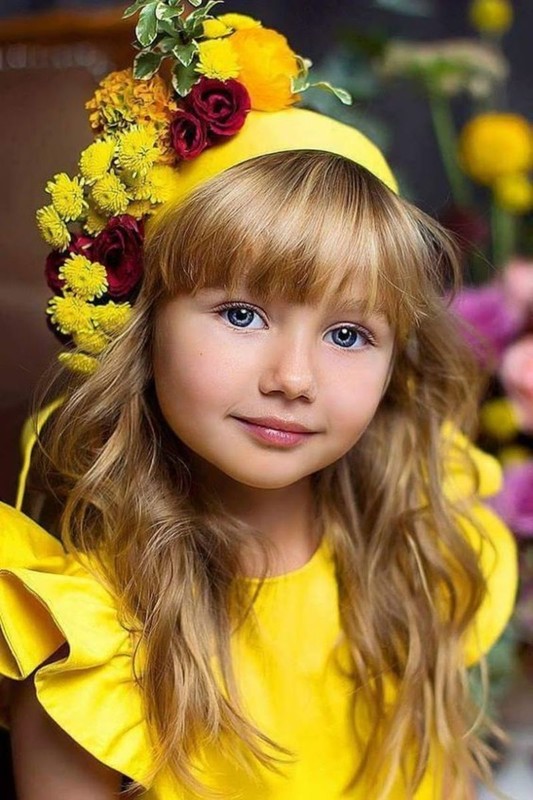 Une adorable petite princesse  ...