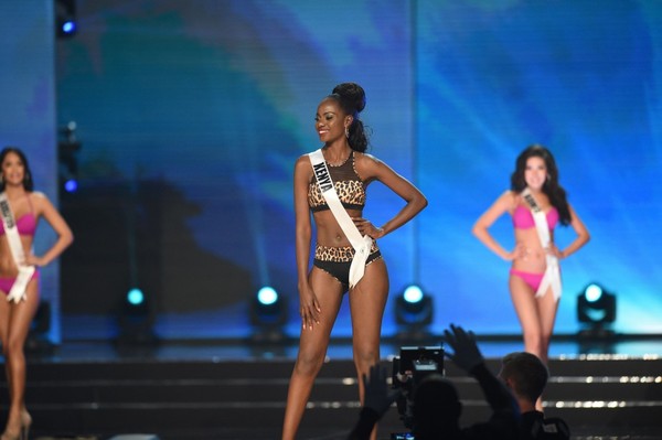 Miss Kenya, finaliste :   "pique à Trump"  ...