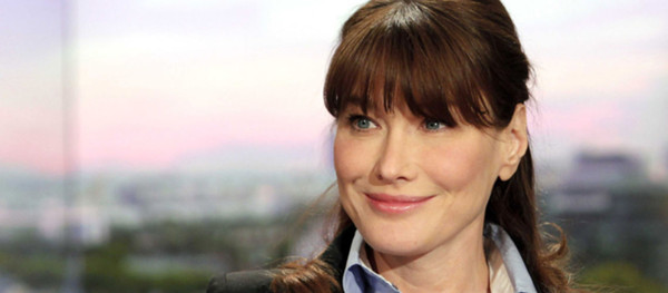 Carla Bruni est très remontée  ...  contre F. Hollande !